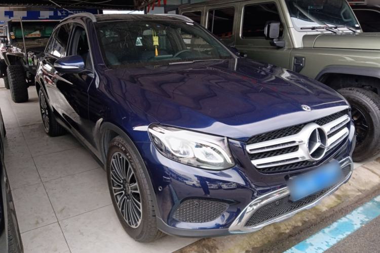 Used Mercedes-Benz GLC 2018 Facelift GLC 200 4MATIC Front Right 45 Deg