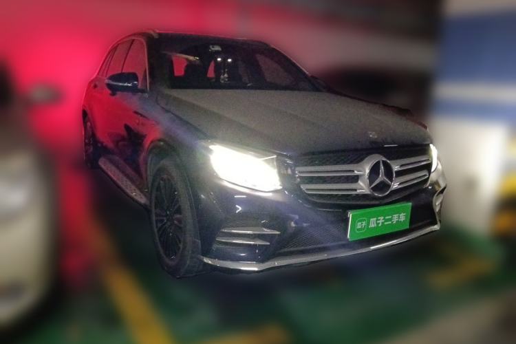 Used Mercedes-Benz GLC 2018 Facelifted GLC 260 4MATIC Dynamic Edition Front Right 45 Deg
