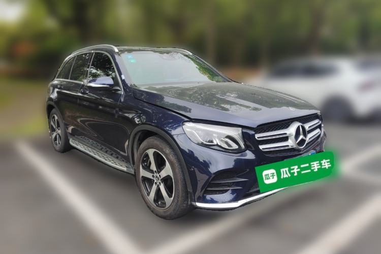 Used Mercedes-Benz GLC 2018 Facelift GLC 260 4MATIC Luxury Edition Front Right 45 Deg