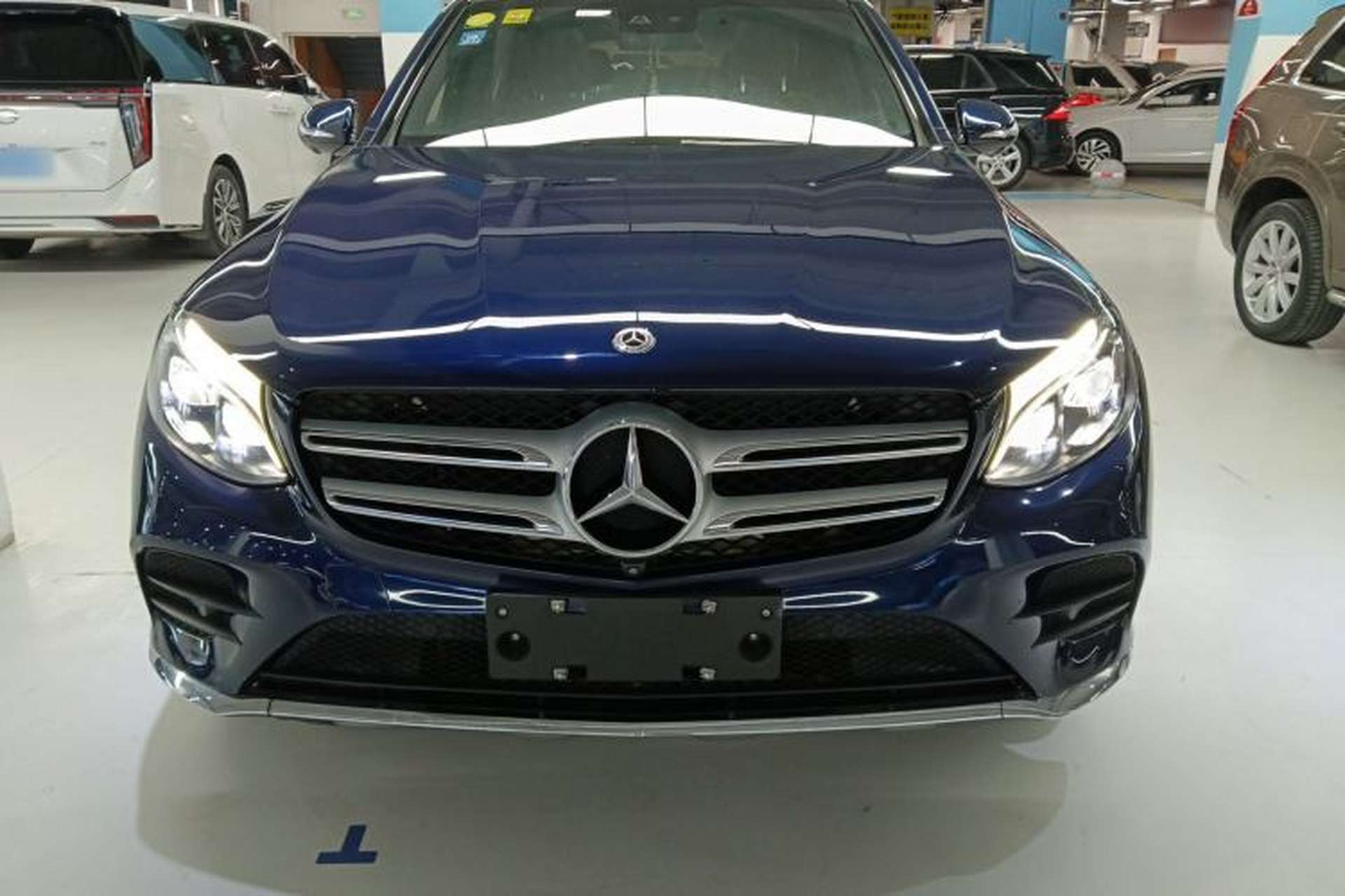 Used Mercedes-Benz GLC 2018 Refreshed GLC 300 4MATIC Dynamic Edition Front