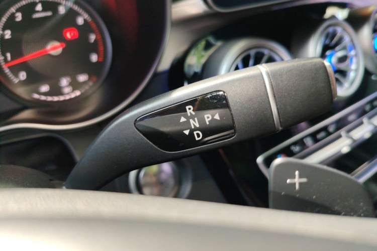 Used Mercedes-Benz GLC 2018 GLC 200 4MATIC Gear Lever