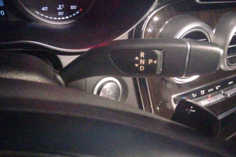Used Mercedes-Benz GLC 2018 Facelifted GLC 260 4MATIC Dynamic Edition Gear Lever