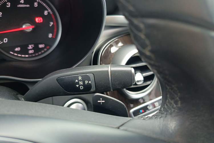 Used Mercedes-Benz GLC 2018 Facelifted GLC 260 4MATIC Dynamic Edition Gear Lever