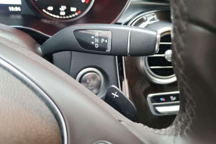 Used Mercedes-Benz GLC 2018 GLC 260 4MATIC Luxury Model Gear Lever
