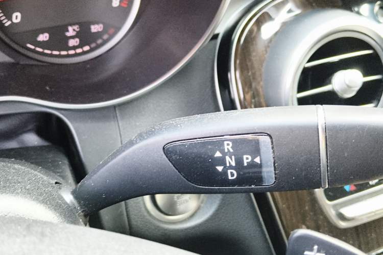 Used Mercedes-Benz GLC 2018 GLC 260 4MATIC Luxury Model Gear Lever