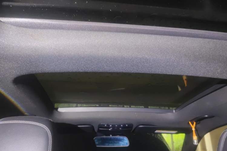 Used Mercedes-Benz GLC 2018 Refreshed GLC 300 4MATIC Dynamic Edition Headliner