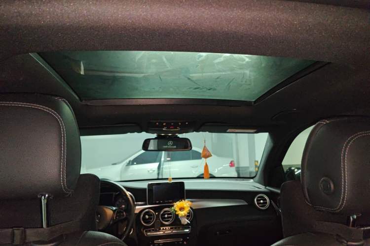 Used Mercedes-Benz GLC 2018 Facelifted GLC 260 4MATIC Dynamic Edition Headliner