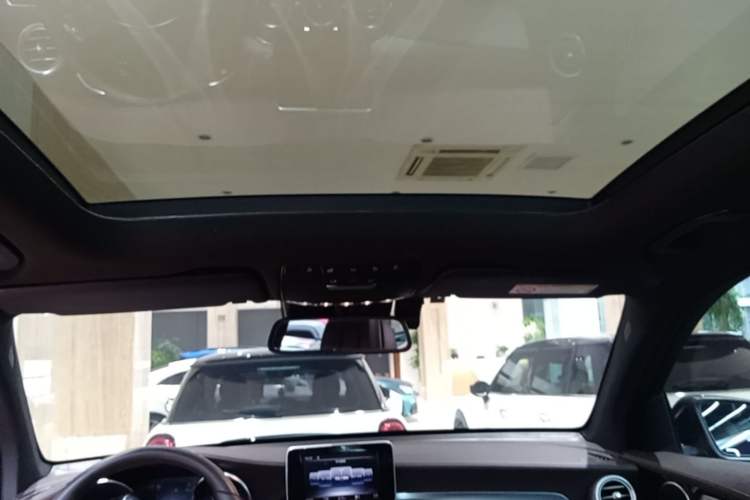 Used Mercedes-Benz GLC 2018 Facelift GLC 260 4MATIC Luxury Edition Headliner