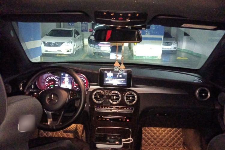 Used Mercedes-Benz GLC 2018 Facelifted GLC 260 4MATIC Dynamic Edition Headliner