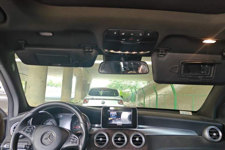 Used Mercedes-Benz GLC 2018 GLC 260 4MATIC Luxury Model Headliner