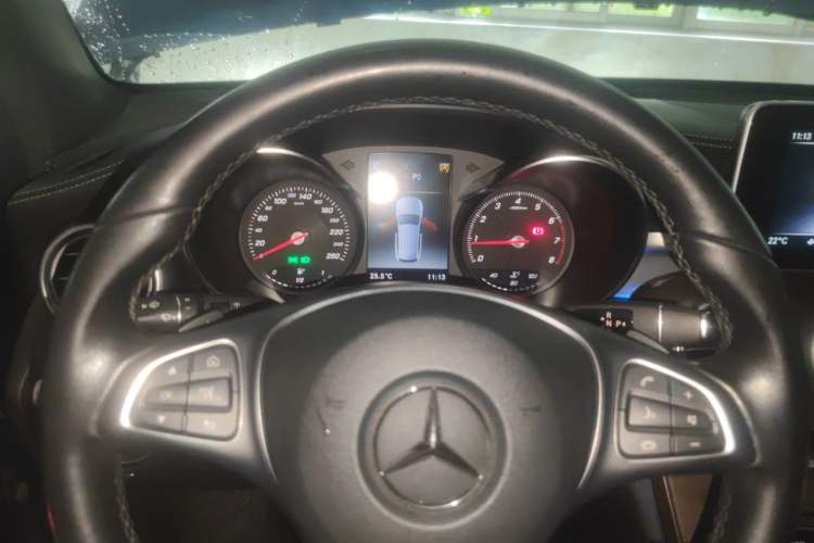 Used Mercedes-Benz GLC 2018 Refreshed GLC 300 4MATIC Dynamic Edition Instrument Cluster