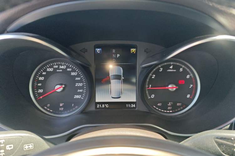 Used Mercedes-Benz GLC 2018 GLC 260 4MATIC Luxury Model Instrument Cluster