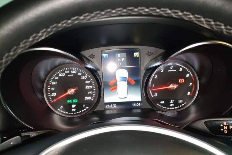 Used Mercedes-Benz GLC 2018 Facelift GLC 260 4MATIC Luxury Edition Instrument Cluster