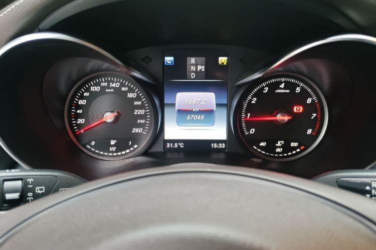 Used Mercedes-Benz GLC 2018 GLC 260 4MATIC Luxury Model Instrument Cluster