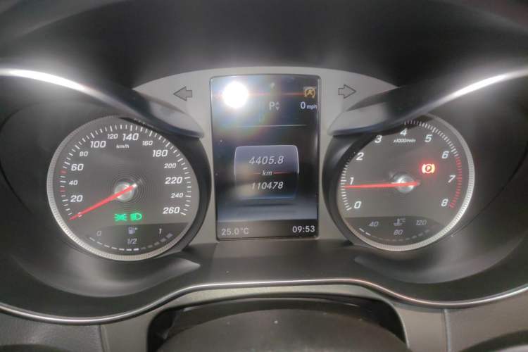 Used Mercedes-Benz GLC 2018 Facelift GLC 260 4MATIC Luxury Edition Instrument Cluster