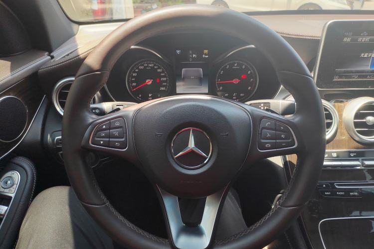 Used Mercedes-Benz GLC 2018 GLC 260 4MATIC Dynamic Edition Interior 1
