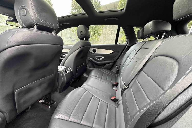 Used Mercedes-Benz GLC 2018 Facelift GLC 200 4MATIC Interior 2