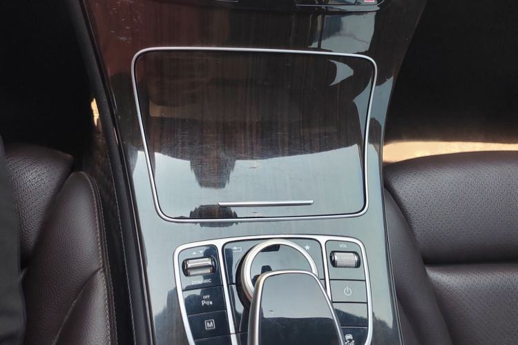 Used Mercedes-Benz GLC 2018 GLC 260 4MATIC Dynamic Edition Interior 3