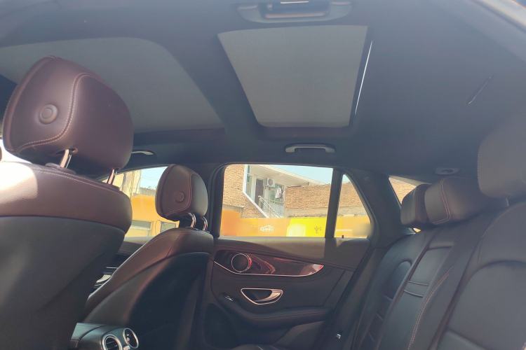 Used Mercedes-Benz GLC 2018 GLC 260 4MATIC Dynamic Edition Interior 5