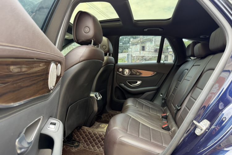 Used Mercedes-Benz GLC 2018 GLC 260 4MATIC Dynamic Edition Interior 7