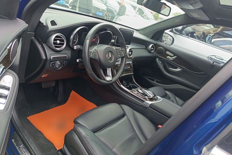 Used Mercedes-Benz GLC 2018 Facelifted GLC 260 4MATIC Dynamic Edition Left Front Seat