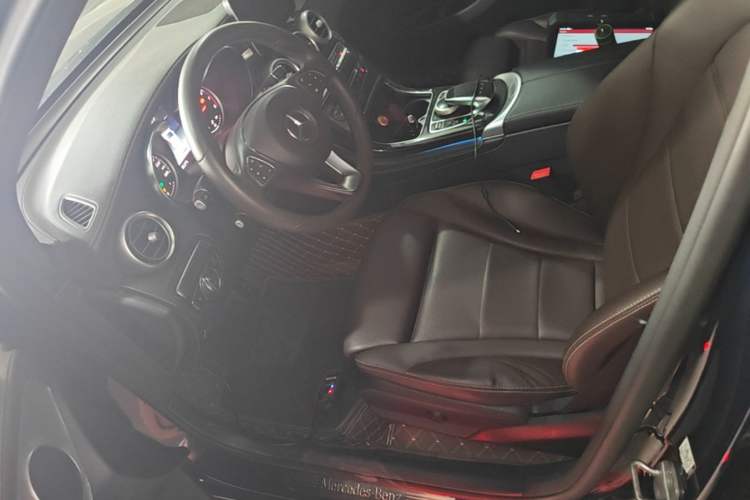 Used Mercedes-Benz GLC 2018 Facelift GLC 200 4MATIC Left Front Seat