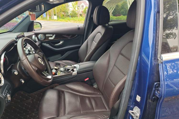 Used Mercedes-Benz GLC 2018 GLC 260 4MATIC Luxury Model Left Front Seat