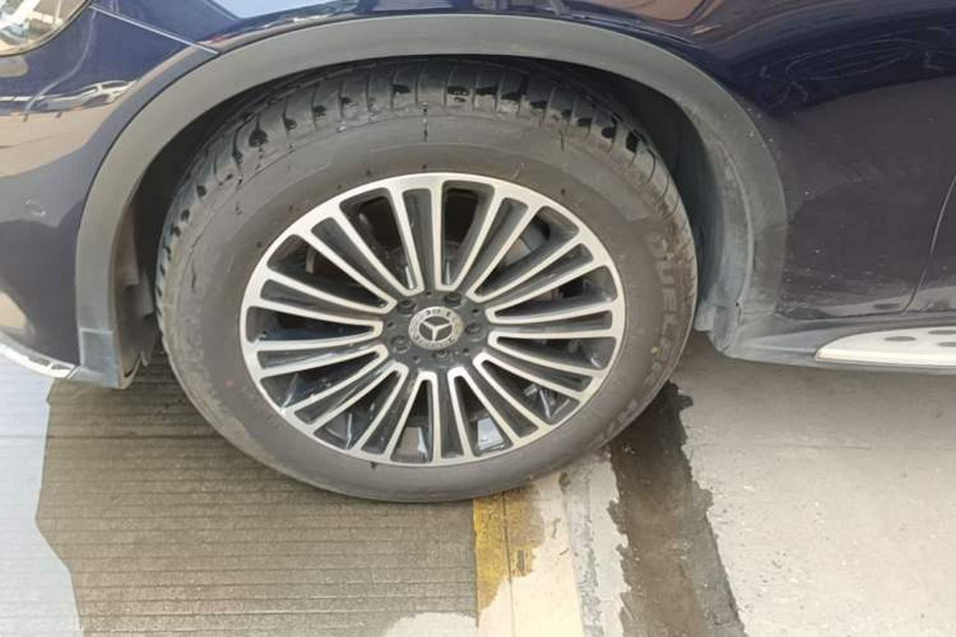 Used Mercedes-Benz GLC 2018 Facelifted GLC 260 4MATIC Dynamic Edition Left Front Wheel Hub