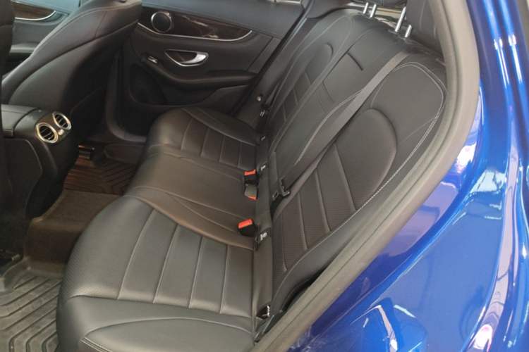 Used Mercedes-Benz GLC 2018 Facelift GLC 260 4MATIC Luxury Edition Left Rear Seat