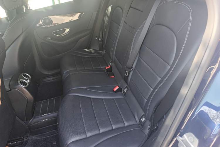 Used Mercedes-Benz GLC 2018 Facelift GLC 260 4MATIC Luxury Edition Left Rear Seat