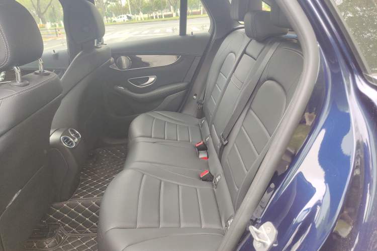 Used Mercedes-Benz GLC 2018 Facelift GLC 260 4MATIC Luxury Edition Left Rear Seat