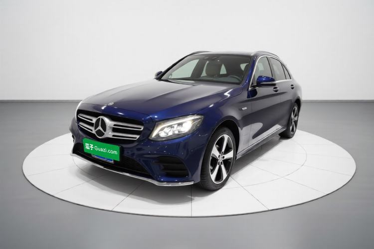 Gebrauchter Mercedes-Benz GLC 2018 GLC 260 4MATIC Luxury Model Guazi used car, China used car export, Used car for sale, Used cars, Cheapest cars for sale