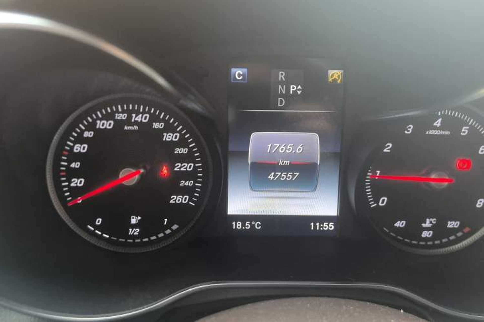 Used Mercedes-Benz GLC 2018 Facelift GLC 260 4MATIC Luxury Edition Odometer Close Up