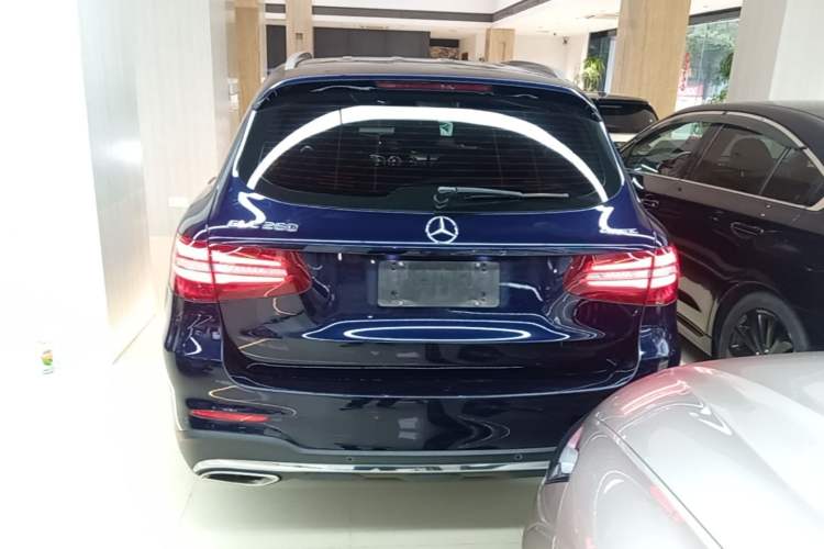 Used Mercedes-Benz GLC 2018 Facelift GLC 260 4MATIC Luxury Edition Rear