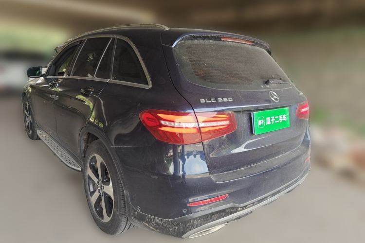 Used Mercedes-Benz GLC 2018 GLC 260 4MATIC Luxury Model Rear Left 45 Deg