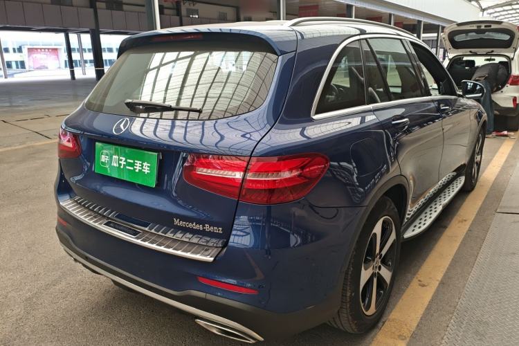 Used Mercedes-Benz GLC 2018 GLC 260 4MATIC Luxury Model Rear Right 45 Deg
