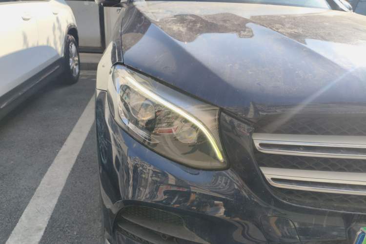Used Mercedes-Benz GLC 2018 GLC 300 4MATIC Sport Edition Right Front Headlight