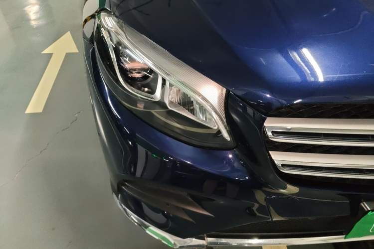 Used Mercedes-Benz GLC 2018 Facelift GLC 260 4MATIC Luxury Edition Right Front Headlight
