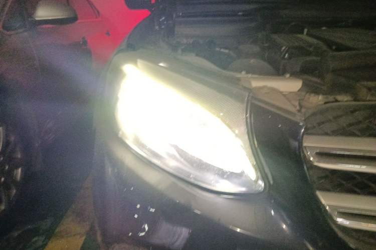 Used Mercedes-Benz GLC 2018 Facelifted GLC 260 4MATIC Dynamic Edition Right Front Headlight