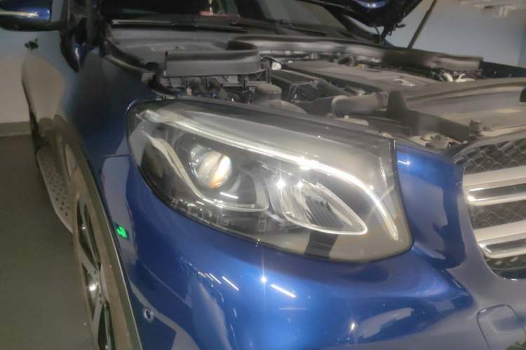 Used Mercedes-Benz GLC 2018 Facelift GLC 260 4MATIC Luxury Edition Right Front Headlight