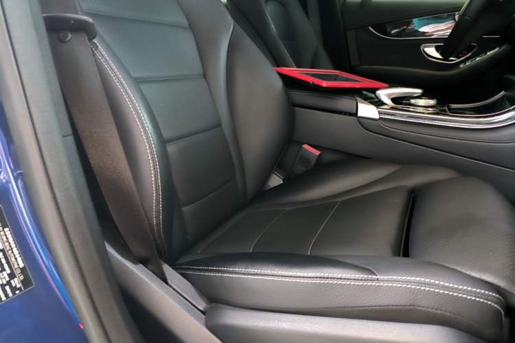 Used Mercedes-Benz GLC 2018 GLC 260 4MATIC Luxury Model Right Front Seat