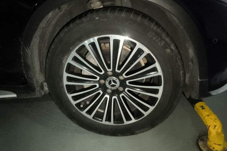 Used Mercedes-Benz GLC 2018 GLC 260 4MATIC Dynamic Edition Right Front Wheel Hub