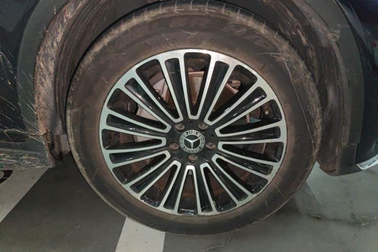 Used Mercedes-Benz GLC 2018 Facelifted GLC 260 4MATIC Dynamic Edition Right Front Wheel Hub