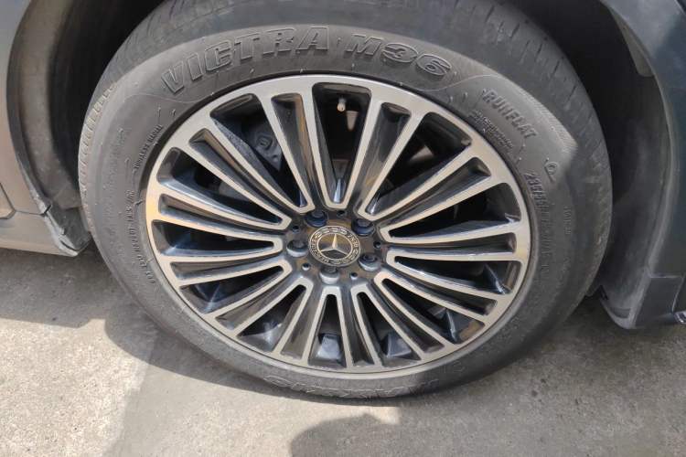 Used Mercedes-Benz GLC 2018 Facelifted GLC 260 4MATIC Dynamic Edition Right Front Wheel Hub