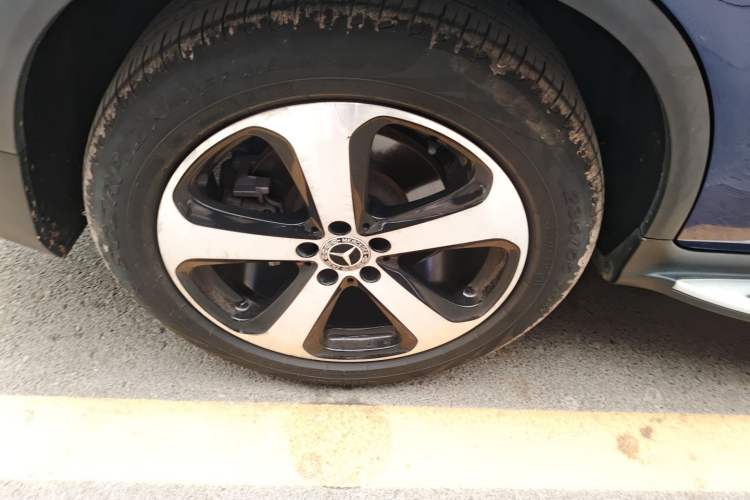 Used Mercedes-Benz GLC 2018 GLC 260 4MATIC Luxury Model Right Rear Wheel Hub