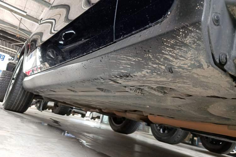Used Mercedes-Benz GLC 2018 Facelift GLC 200 4MATIC Right Side Sill