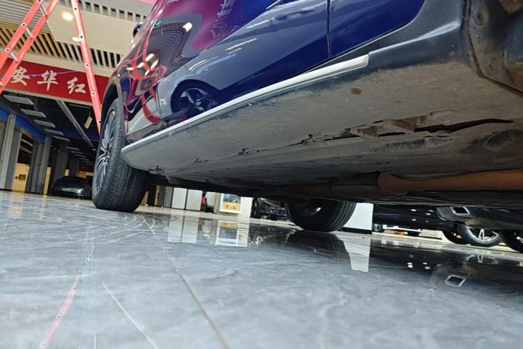 Used Mercedes-Benz GLC 2018 GLC 200 4MATIC Right Side Sill