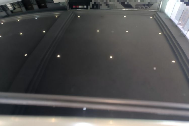Used Mercedes-Benz GLC 2018 GLC 260 4MATIC Luxury Model Roof