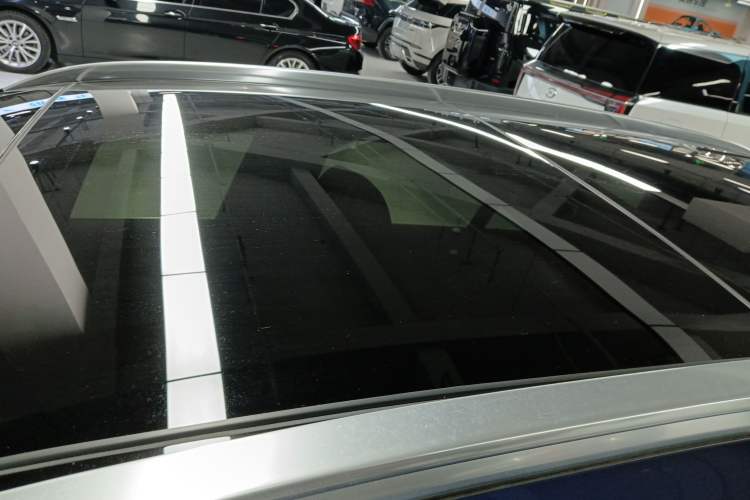 Used Mercedes-Benz GLC 2018 Refreshed GLC 300 4MATIC Dynamic Edition Roof