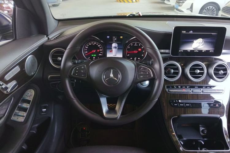 Used Mercedes-Benz GLC 2018 GLC 260 4MATIC Dynamic Edition Steering Wheel